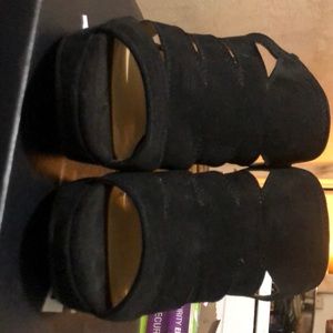 Natural heels. Size 6-1/2 Black suede feel.